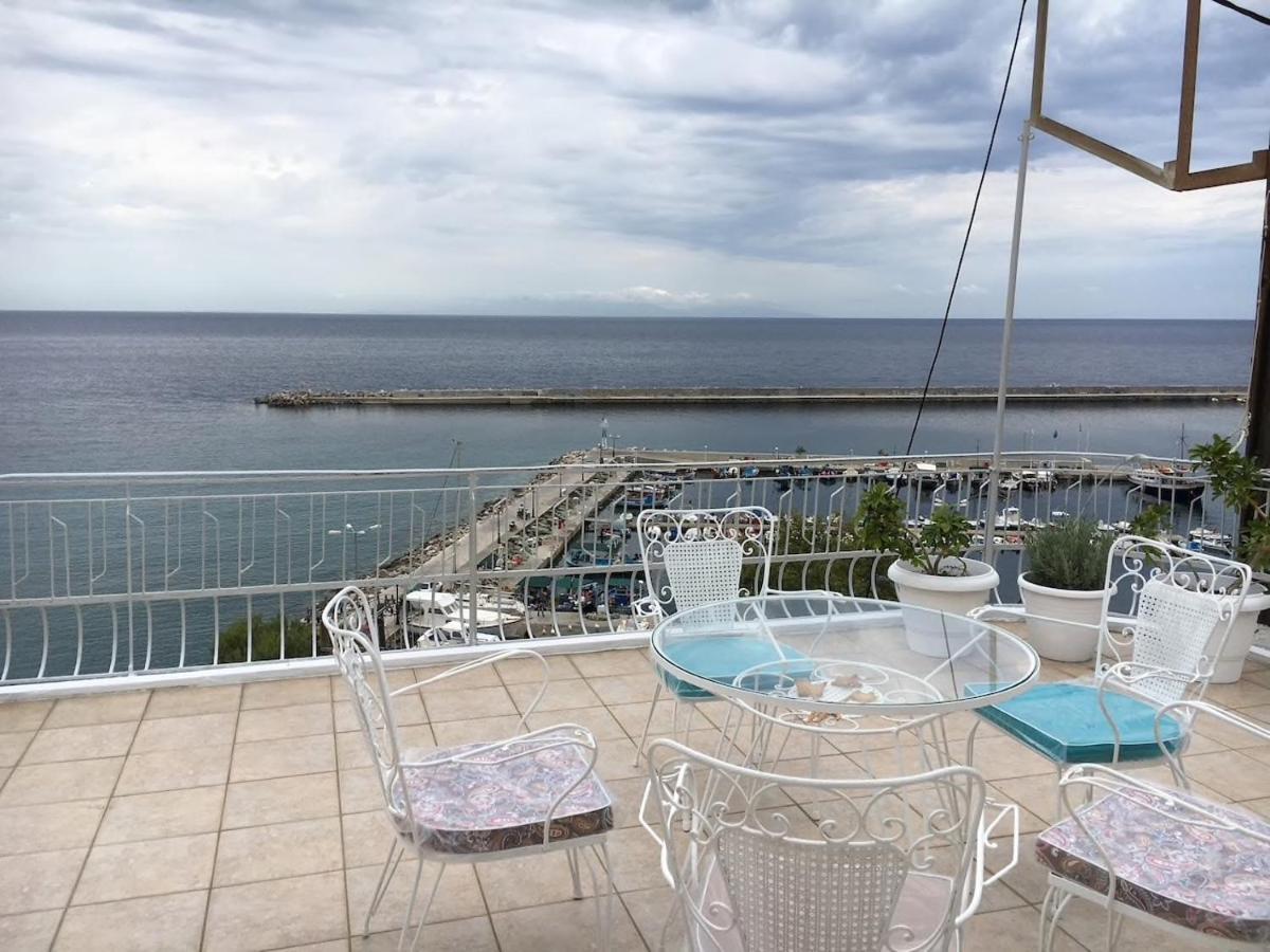 Plomari - Seafari Apartment Экстерьер фото